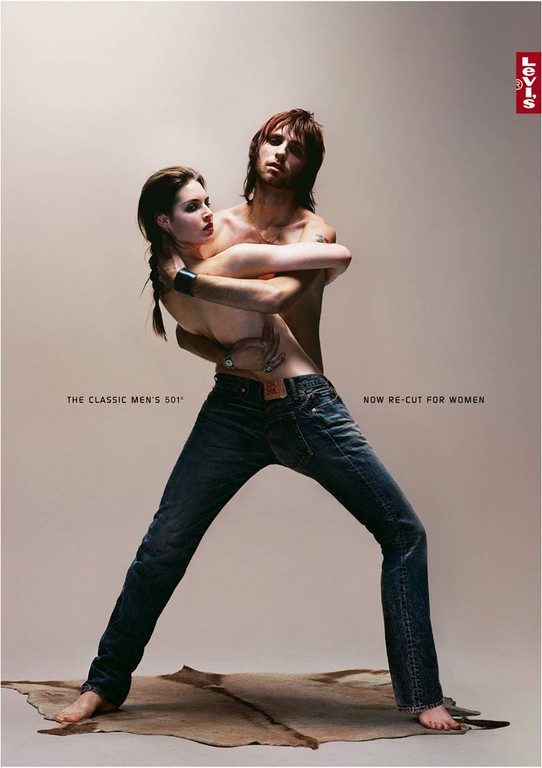 levis-classic-mens-501-hugging.jpg