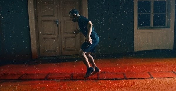 Reebok yeni reklam filminde dünyanın en hızlı ayaklarına yer verdi