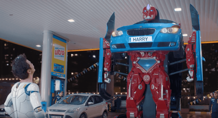 Türkiye'nin ilk robota dönüşen arabası reklamlarda