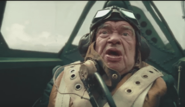 Canal +'ın son reklamı ile yaşlanmış bir Dunkirk parodisini seyredin