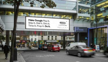 Google, "Make Google Do It" kampanyasını açıkhavaya taşıdı