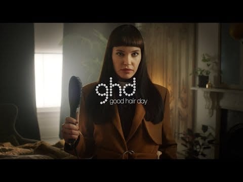 ghd yeni reklamında saçlarınız yatakta kalma süresini uzatmaya hazır diyor-campaigntr