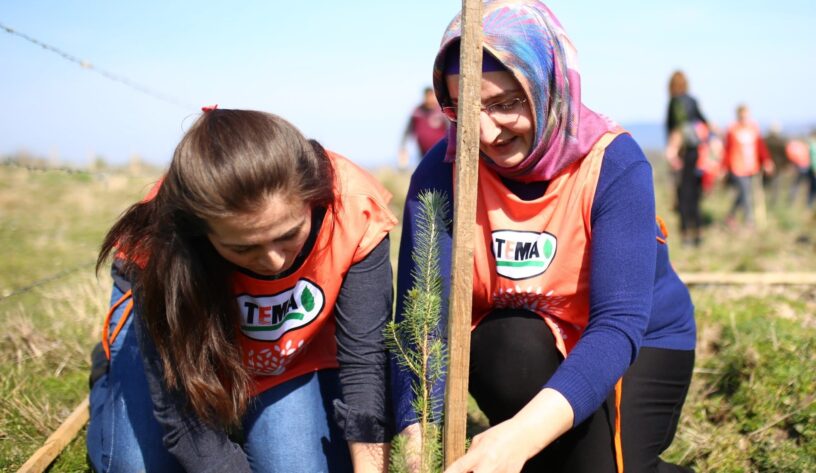 Teksüt 8 Mart'ta fidan dikti-campaigntr