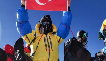 Arçelik Everest Dağı tırmanışını gerçekleştirdi-campaigntr