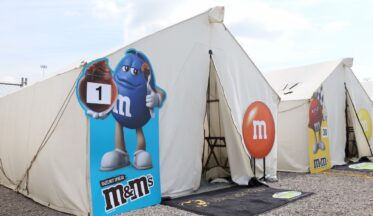 M&M'S Glampground yarış pistinde-campaigntr