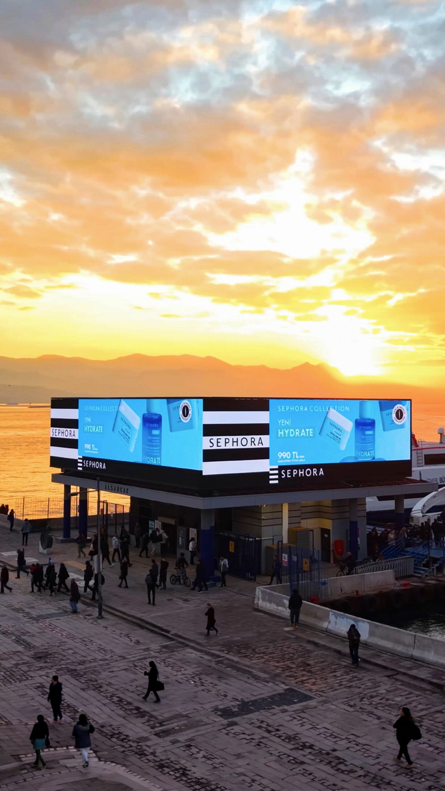 İzmir Ekran’dan dijital açık hava reklamcılığında yeni standart