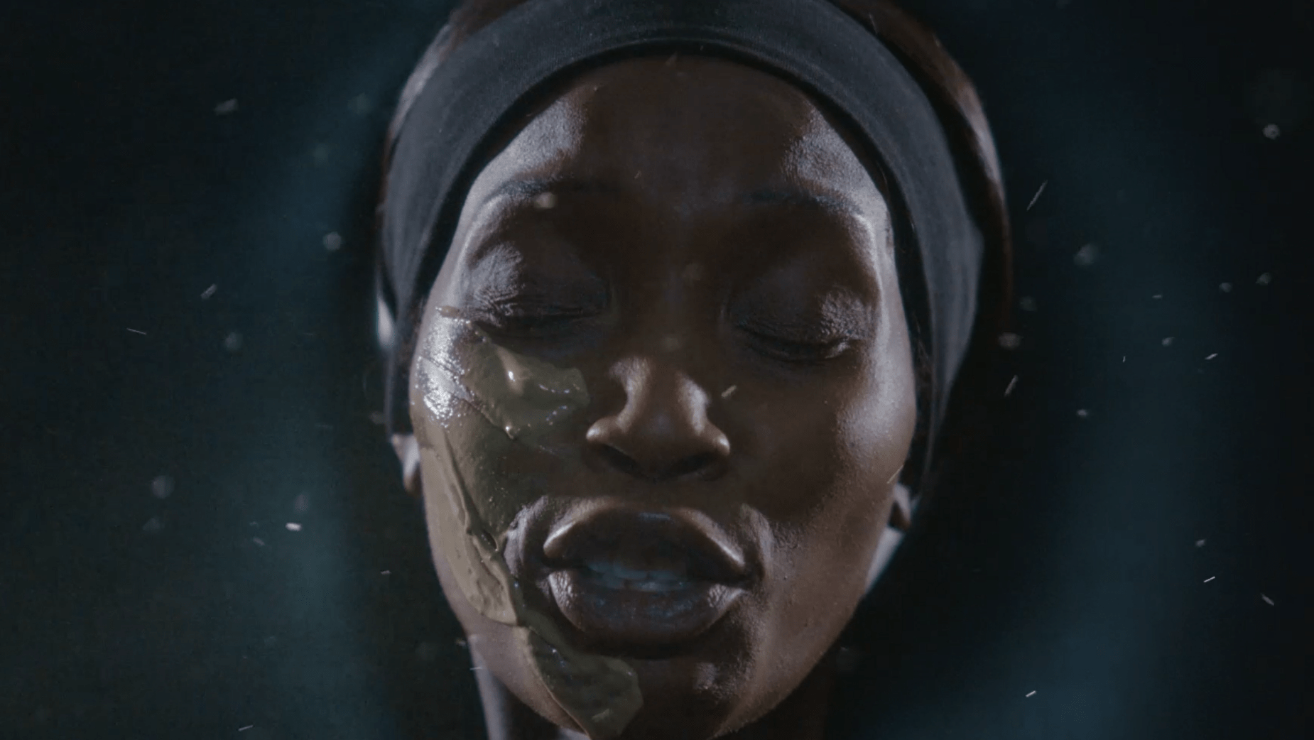 Şehir kirliliğine dikkat çeken provokatif kampanya: “New York Facial”