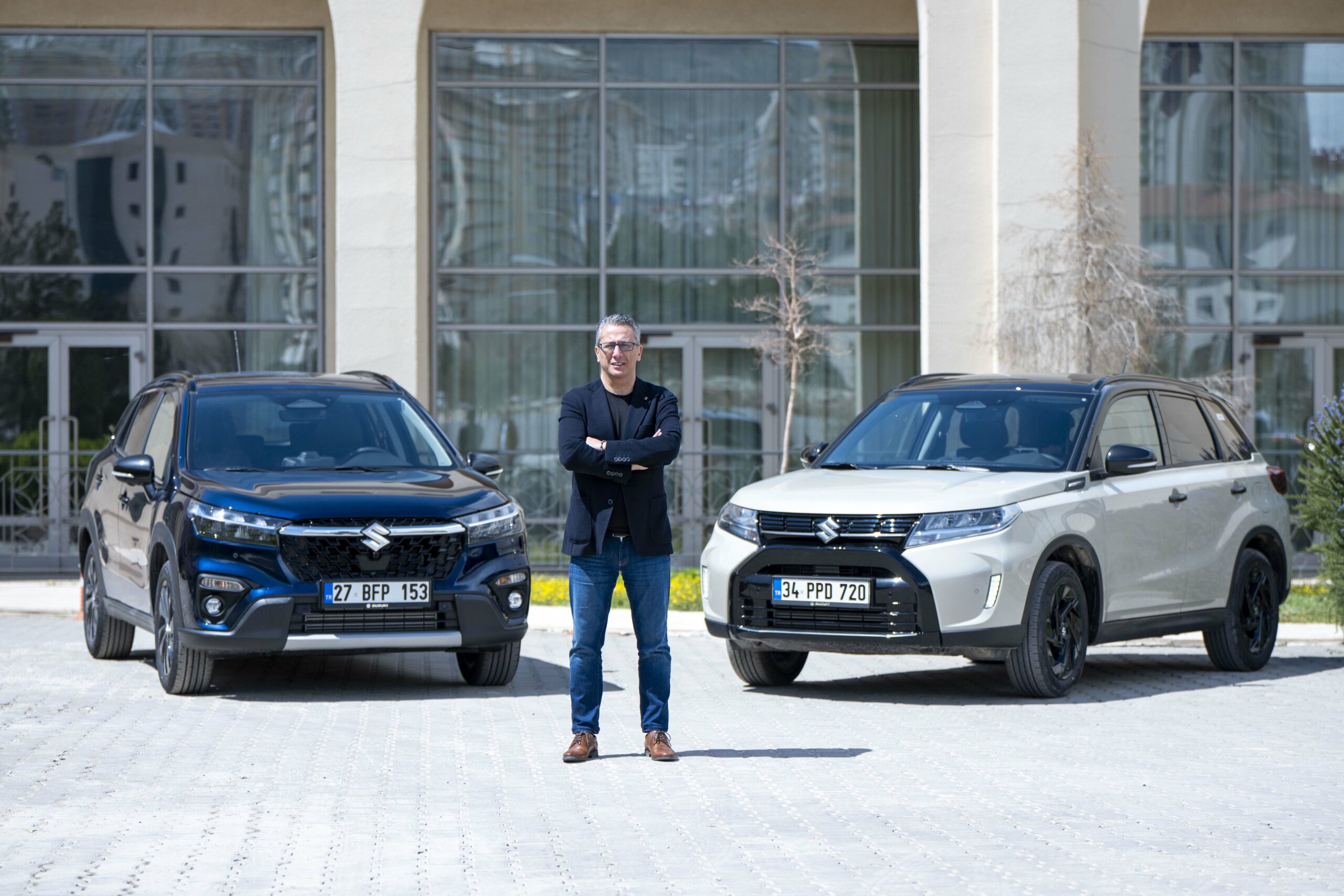 Suzuki Vitara ve S-Cross “Siyah Kuşak”a geçti