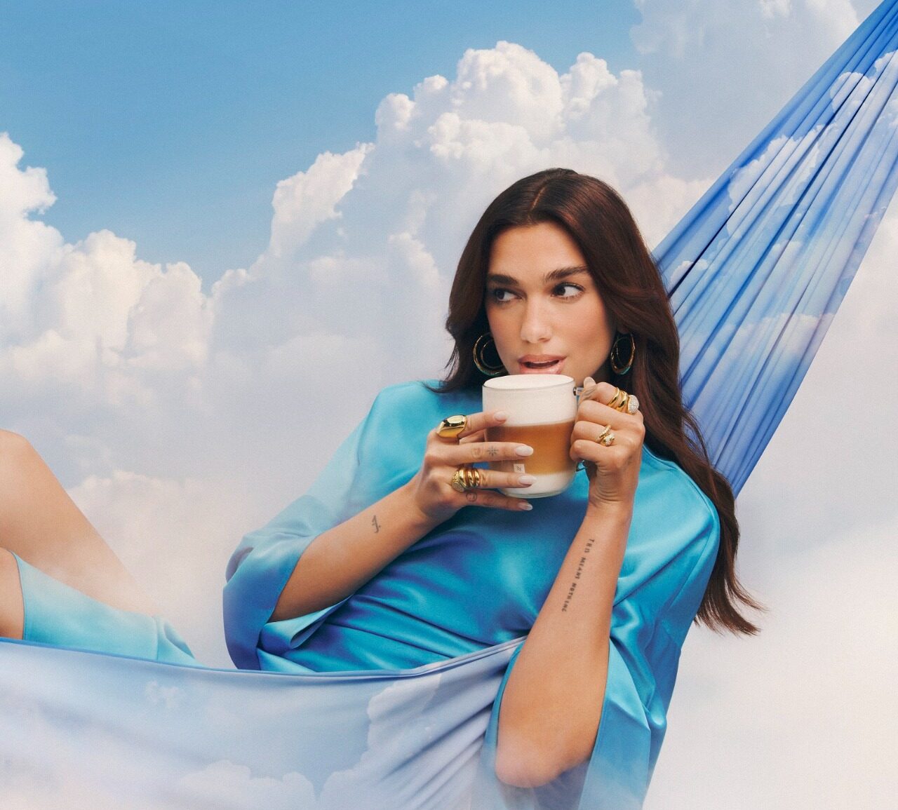 Nespresso yeni Vertuo serisini Dua Lipa ile tanıttı