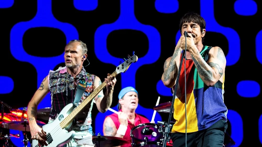 Red Hot Chili Peppers arşivini 300 milyon dolara Warner’a sattı